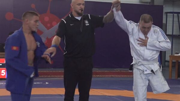 Бир буту жок Бакиров грэпплинг боюнча өлкө чемпиону болду. Видео - Sputnik Кыргызстан