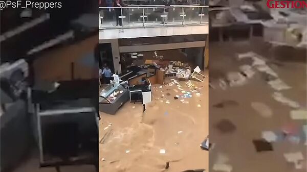 На Бразилию обрушились мощные ливни, 104 человека погибли — видео  - Sputnik Кыргызстан