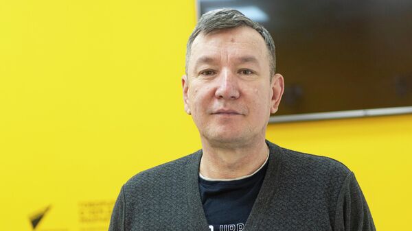 Психолог Эрмек Кашкомбаев - Sputnik Кыргызстан