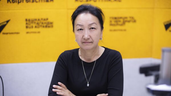 Энвер Гареев атындагы ботаникалык бак илим-изилдөө институтунун директорунун милдетин аткаруучу Гүлайым Донбаева - Sputnik Кыргызстан
