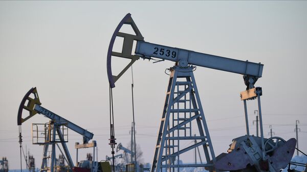 Нефтяные качалки. Архивное фото
 - Sputnik Кыргызстан