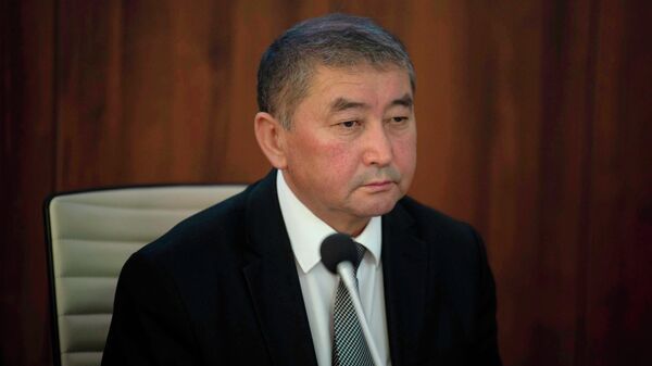  Ректор Кыргызского национальном университета Толобек Абдырахманов на выставке, посвященной 180-летию со дня рождения Николая Пржевальского в Бишкеке - Sputnik Кыргызстан