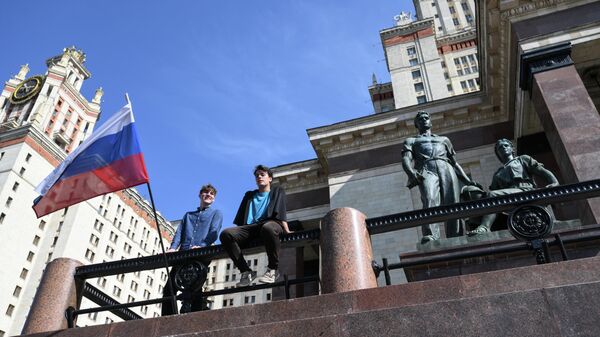 Москва мамлекеттик университетинин окуучулары - Sputnik Кыргызстан