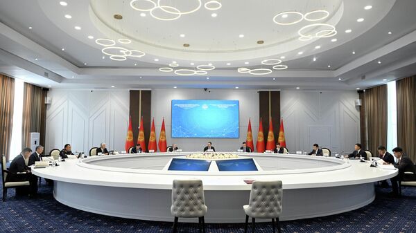 Первое заседание Национального совета по развитию виртуальных активов и блокчейн технологий в Чолпон-Ате - Sputnik Кыргызстан