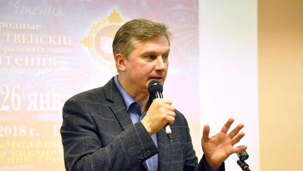 Киновед Александр Семенюк - Sputnik Кыргызстан